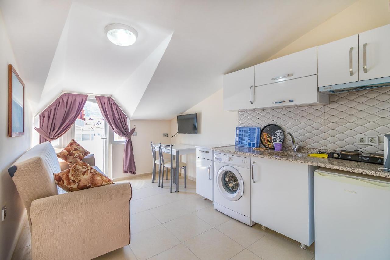 Apartments Near To City Center And Beach 말마리스 외부 사진